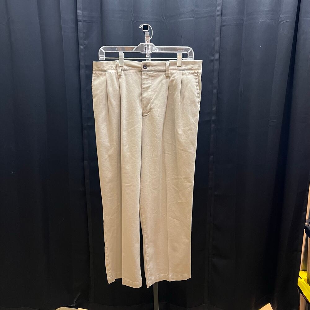 Dockers Classic Fit Khaki Pants Sz 34x30